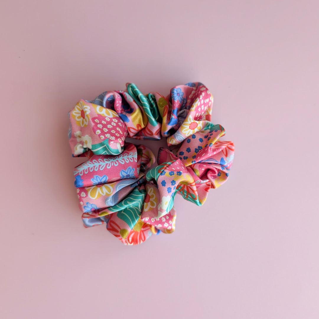 Confetti twist silk scrunchie