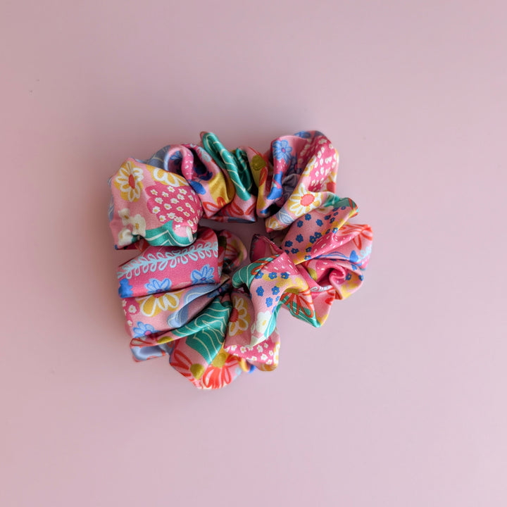Confetti twist silk scrunchie